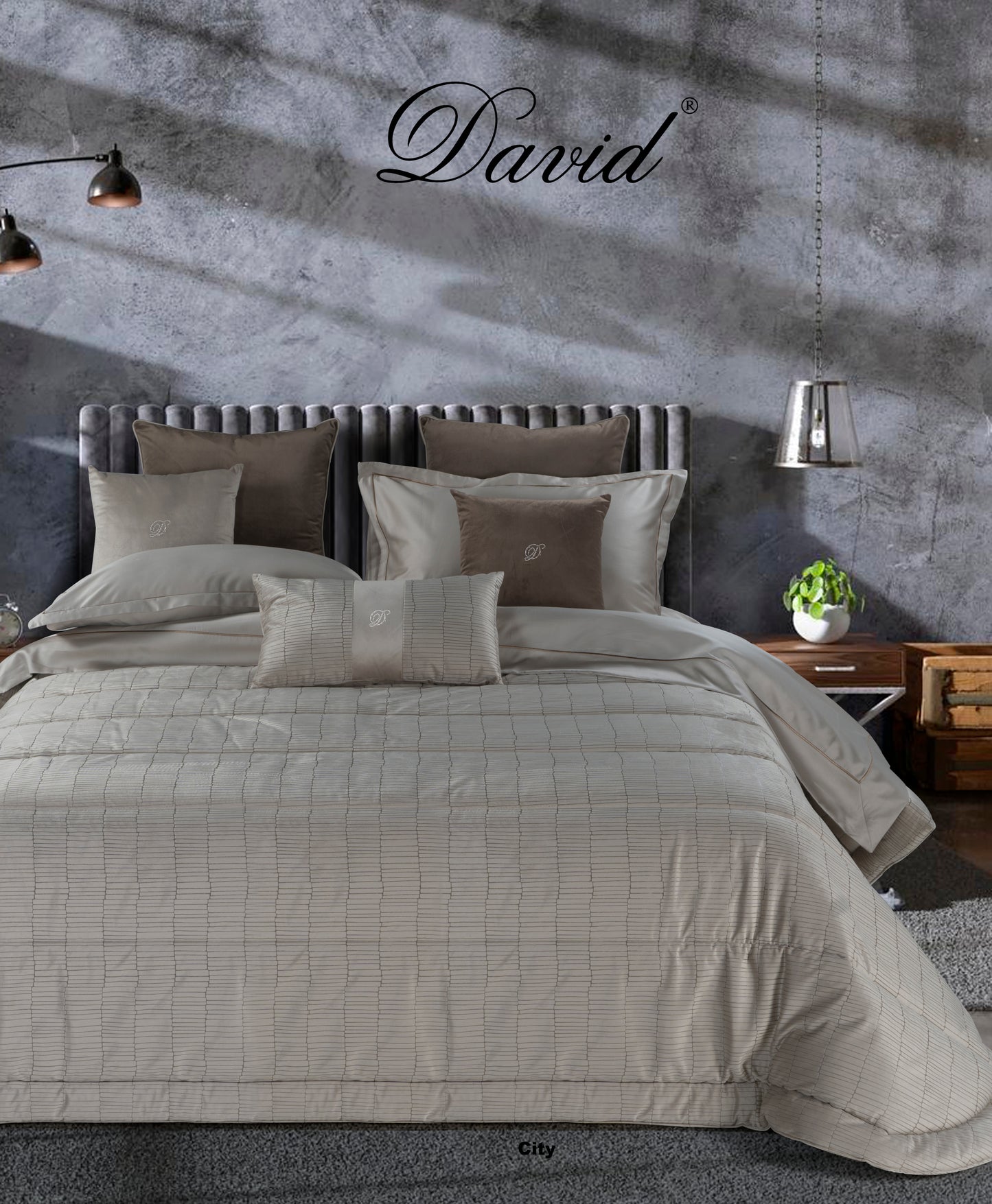 CUSCINI CITY by David Home il Corredo Lamezia Terme Nicastro Cuscini arredo lusso Passamanerie e pizzi Catanzaro per un'eleganza esclusiva. Soffice comfort con Swarovski ricamati. Sposa lusso e raffinatezza Calabria Sposa Arredo Casa