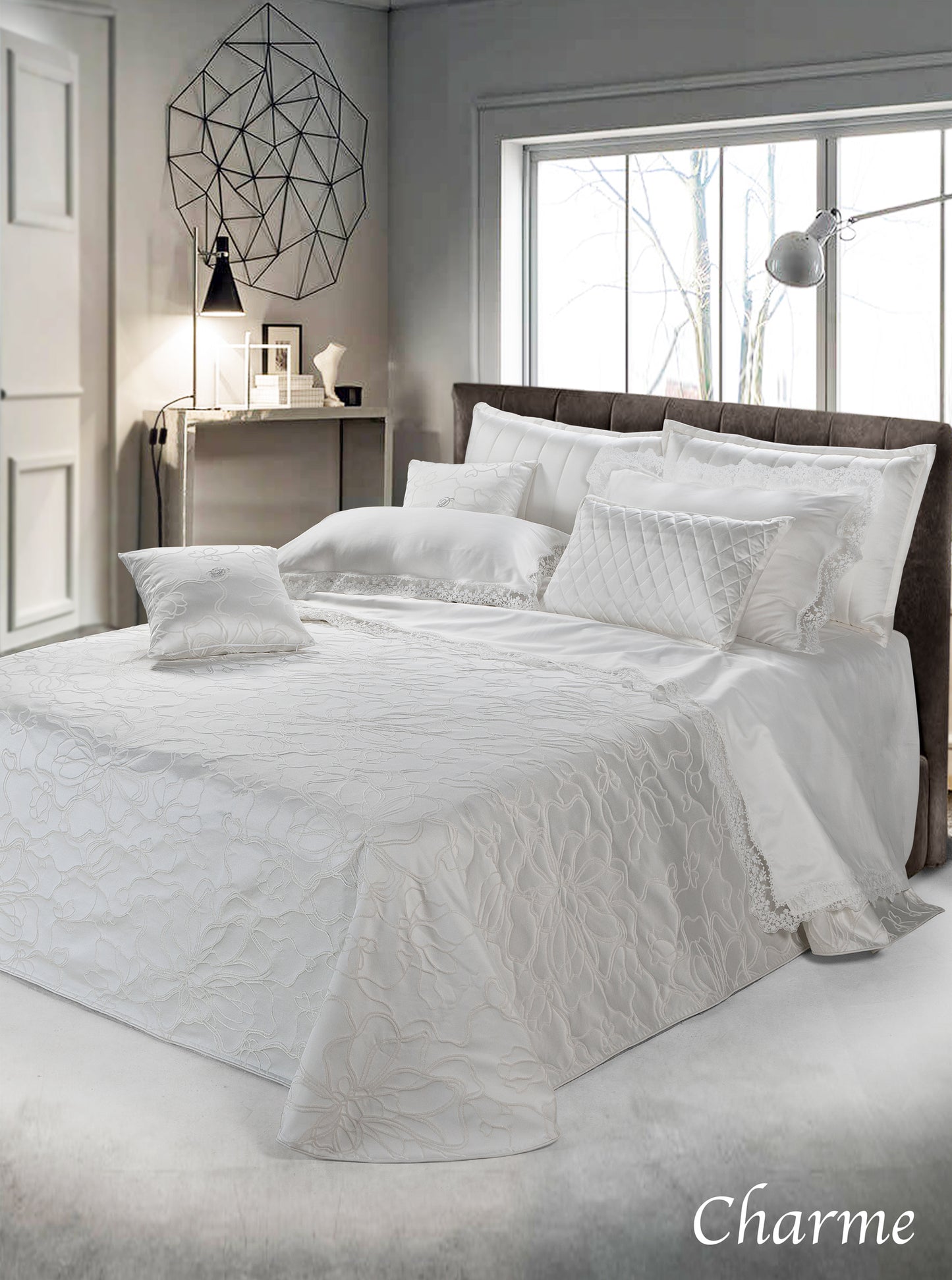 CUSCINI CHARM by David Home il Corredo Lamezia Terme Nicastro Cuscini arredo lusso Passamanerie e pizzi Catanzaro per un'eleganza esclusiva. Soffice comfort con Swarovski ricamati. Sposa lusso e raffinatezza Calabria Sposa