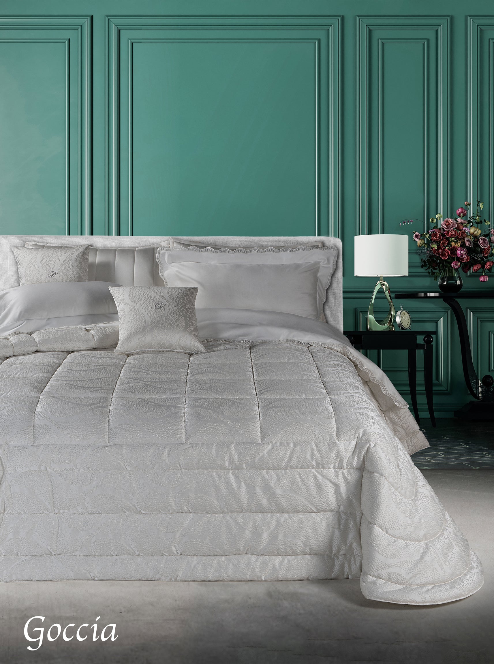 Letto Matrimoniale King Size Grigio Chiaro 180 x 200 cm POITIERS Letto Matrimoniale King Size Grigio Chiaro 180 x 200 cm POITIERS