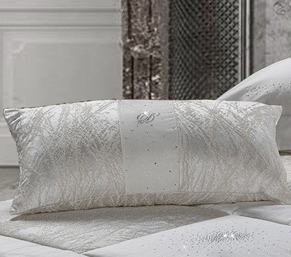CUSCINI STELLA by David Home il Corredo Lamezia Terme Nicastro Cuscini arredo lusso Passamanerie e pizzi Catanzaro per un'eleganza esclusiva. Soffice comfort con Swarovski ricamati. Sposa lusso e raffinatezza Calabria Sposa Arredo Casa