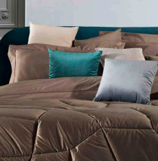 TRAPUNTA/COPERTA/QUILT VELVETTRAPUNTA /COPERTA/QUILT DORA -by DAVID HOME Il Corredo Morbido Letto Matrimoniale Decorazioni in stile Elegante Calabria Matrimonio da Favola Cuscini e Lenzuola Coordinati Lamezia Terme Spose Nicastro Arredo Casa Catanzaro